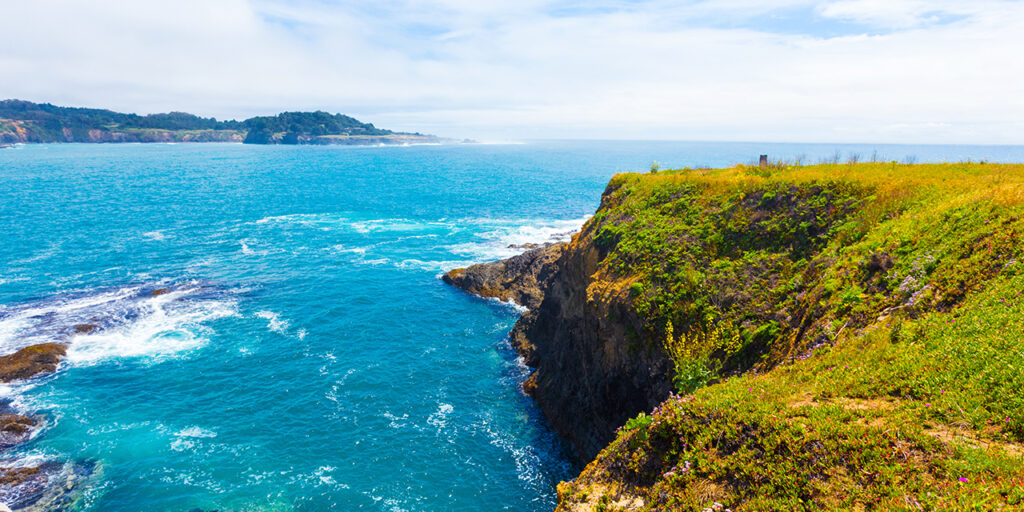 Green bluff on the ocean coastline in Mendocino